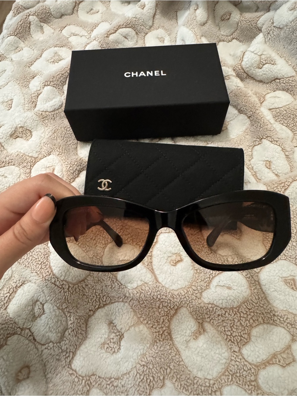 Chanel Rectangle sunglasses black - Picture 3 of 9
